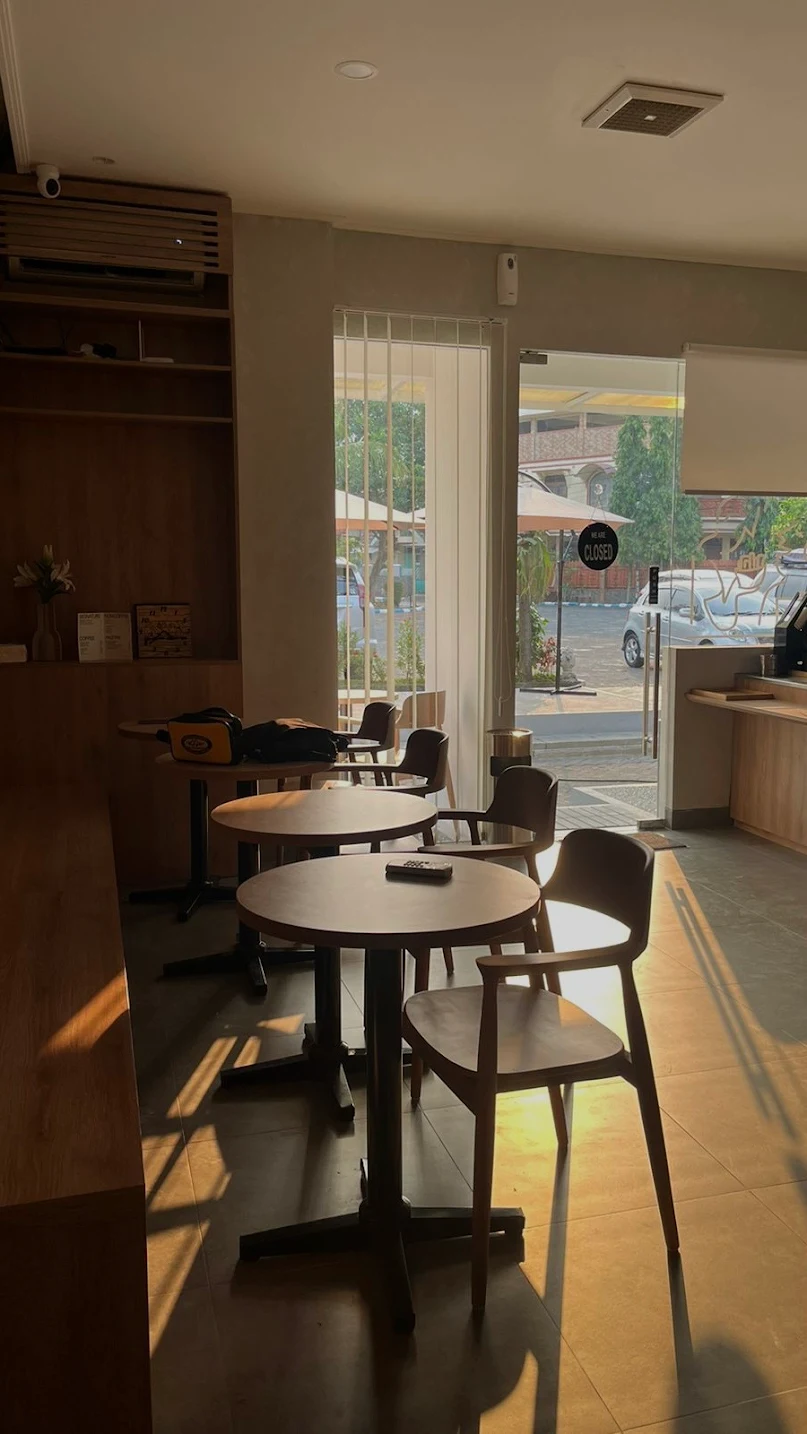 Interior cozy dengan tanaman